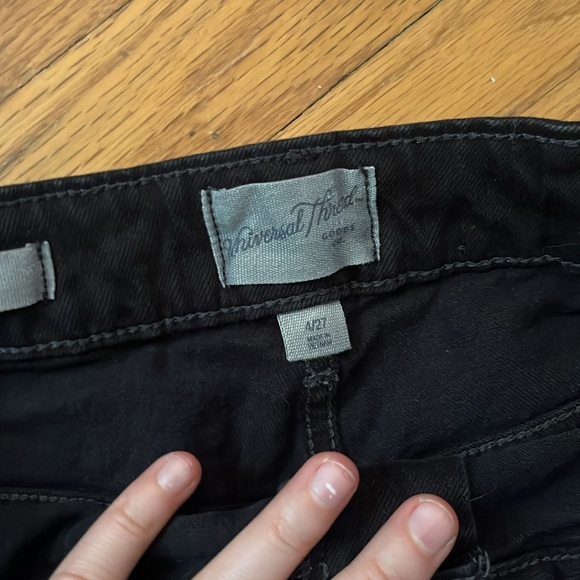 Cute black jean shorts! Universal Thread - Picture 3 of 4